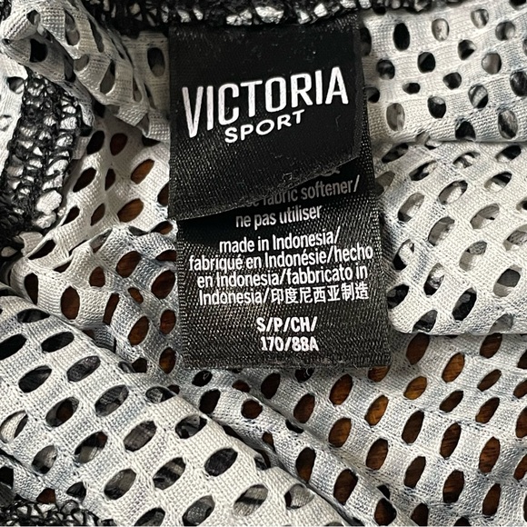 Victoria Sport Mesh hoodie Size Small - Picture 15 of 15